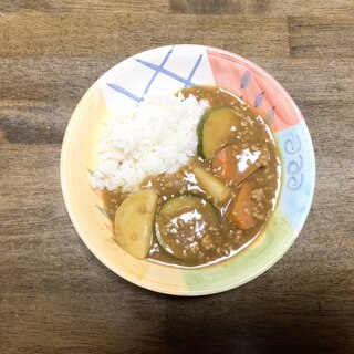 カレーレシピ　ひき肉とズッキーニのカレー